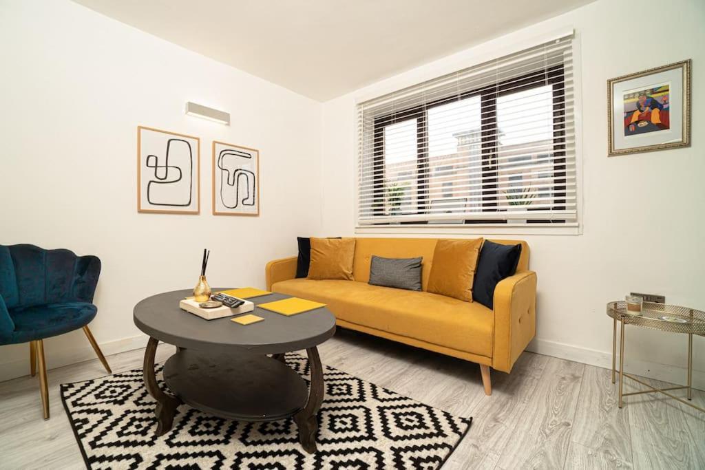 Stylish City Pad With Free Private Parking Glasgow Exterior foto